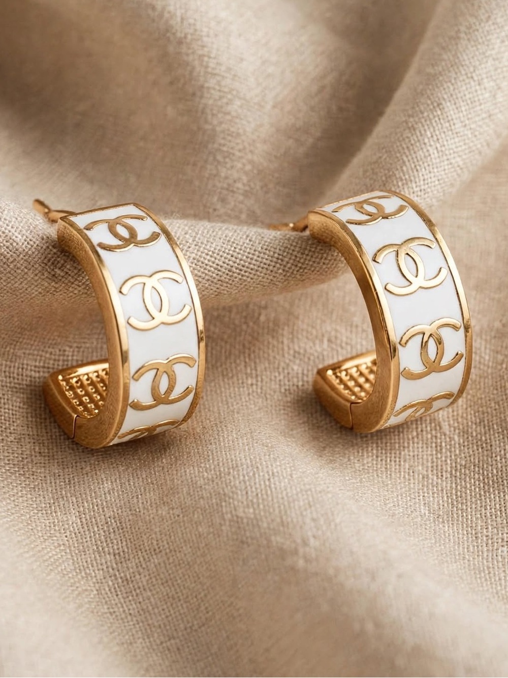 ❣️Chanel Inspired White Enamel Gold Tone Double CC Hoop Earrings |Signed, NWT - Picture 4 of 9
